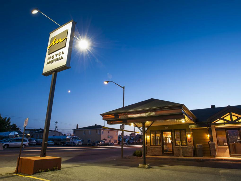 Motel Mistral รูอิน ภายนอก รูปภาพ